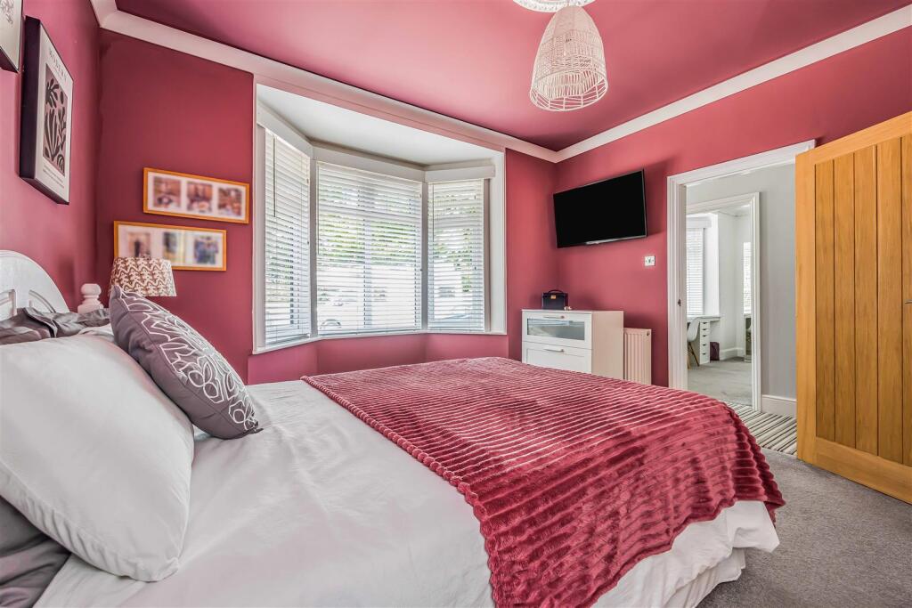 14 Salterns Lane, Hayling Island-Small-PorticoMark