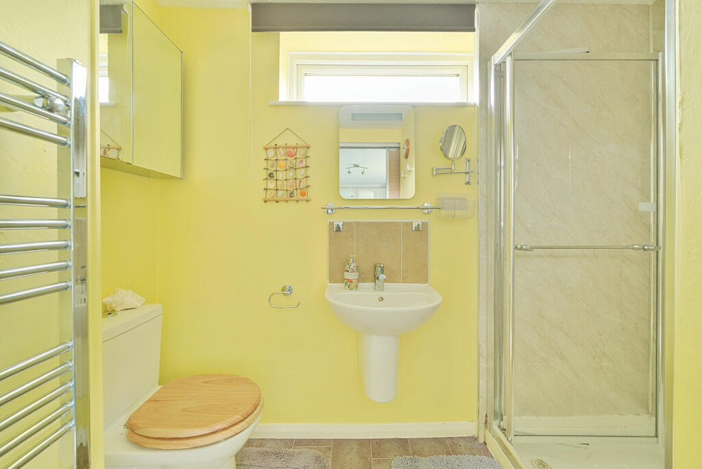 1300641-17-683f02...