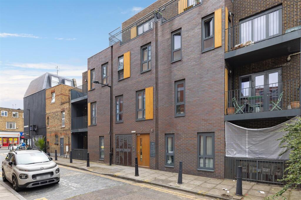 Threaders Apartments E2