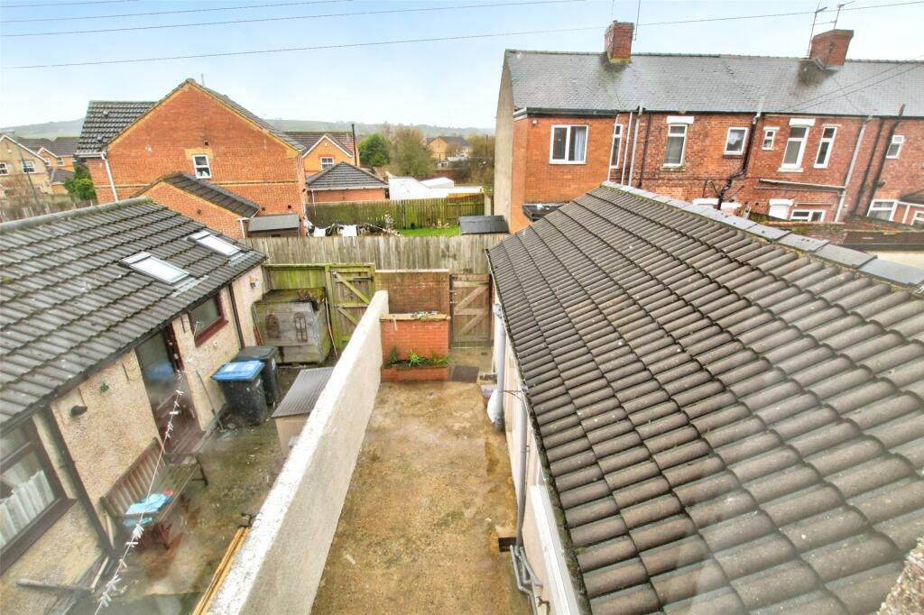 Rear Yard &amp; Roof