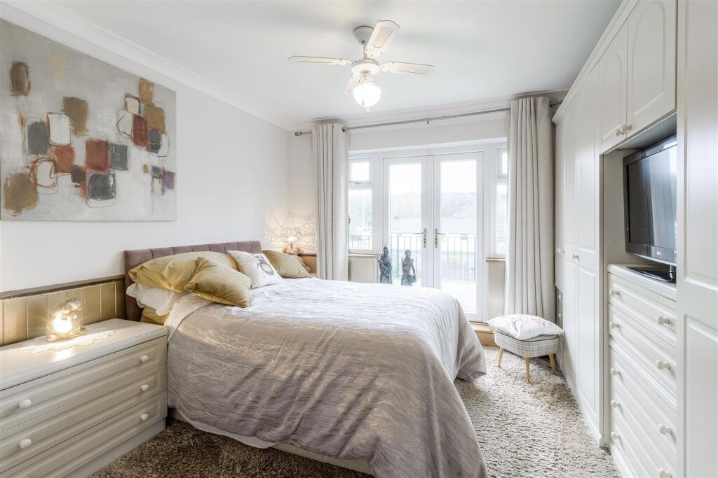 128 Watling Street 014.jpg