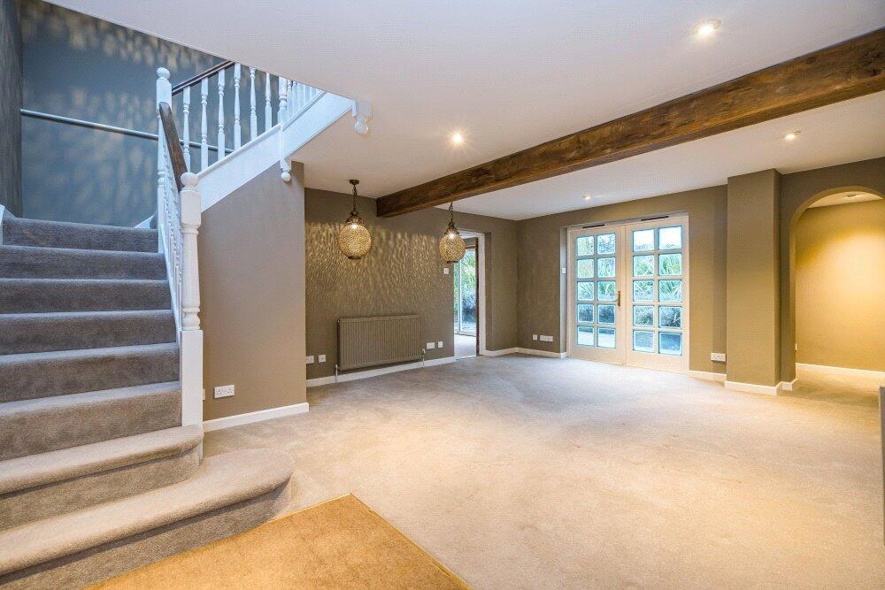 Entracne Hall