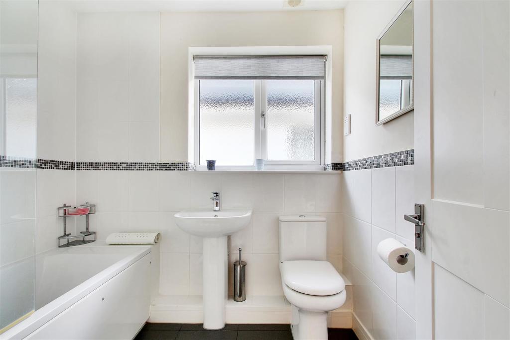 Bathroom.jpg