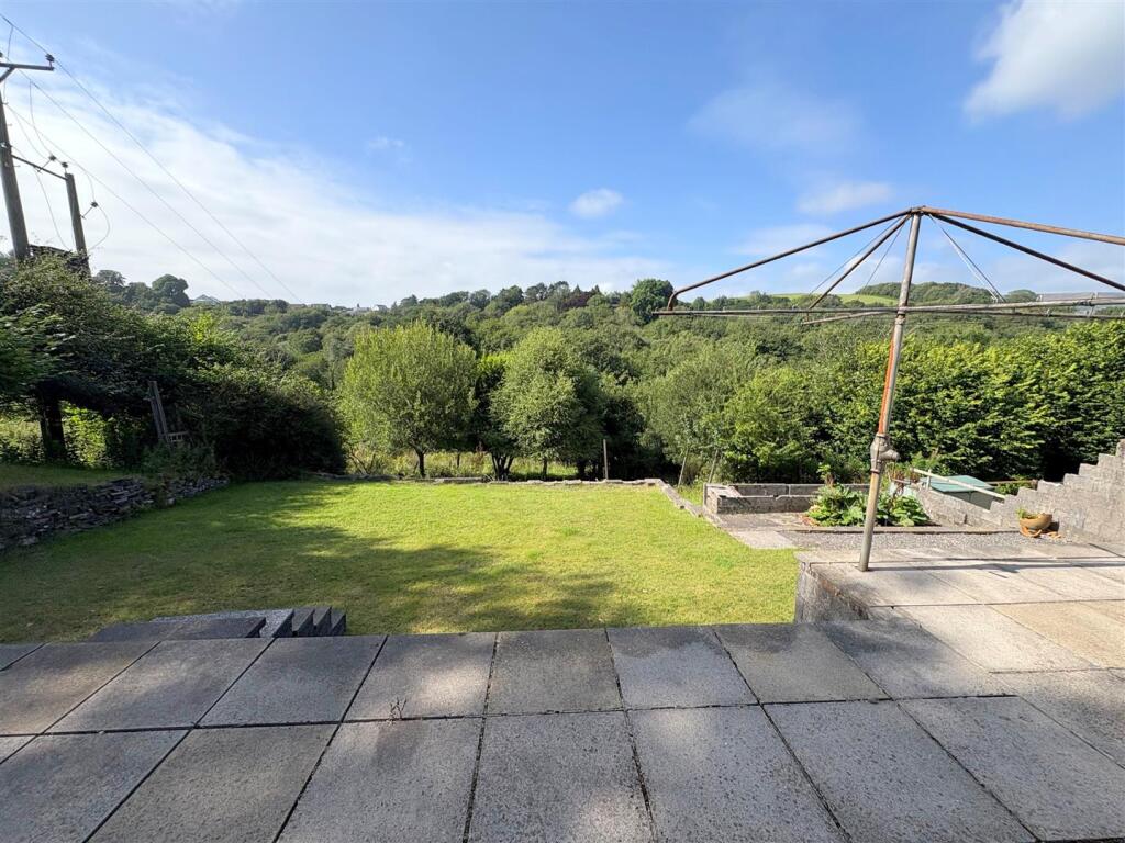 Rear Garden d.jpg