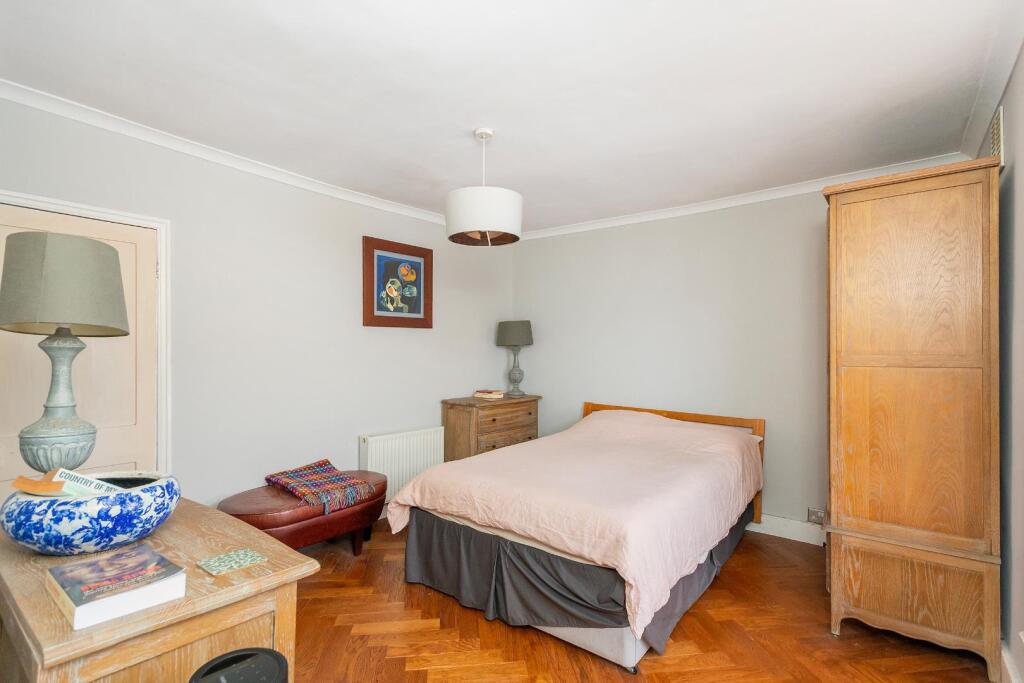 2K2WSSE - Bedroom B.jpg