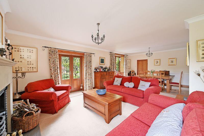 Lounge / Dining Room