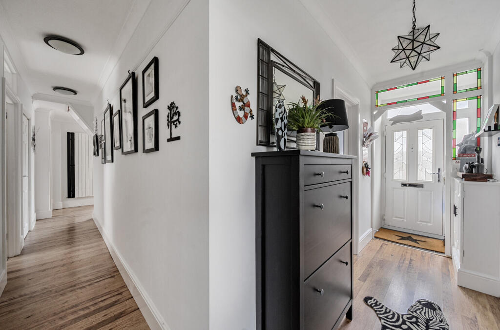 1318058-3-686580d...