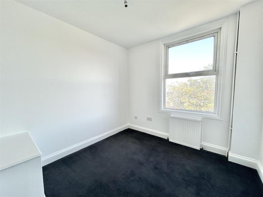 F4 Bedroom 3