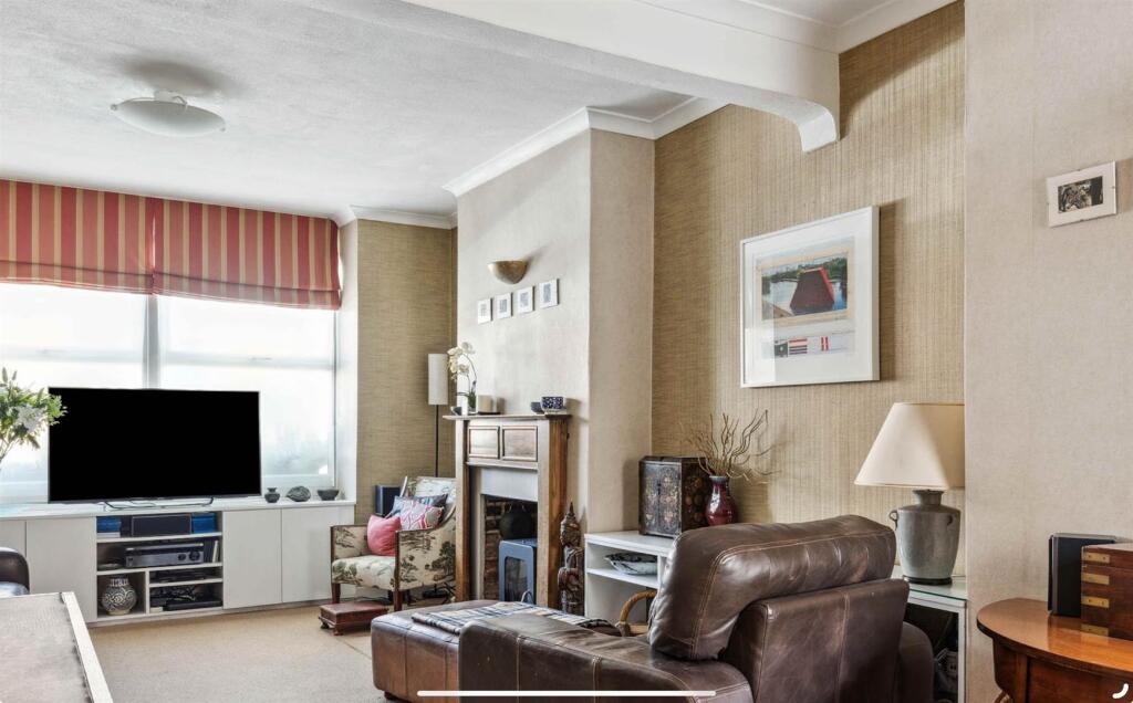 Oxford Gardens, W4 - FOR SALE