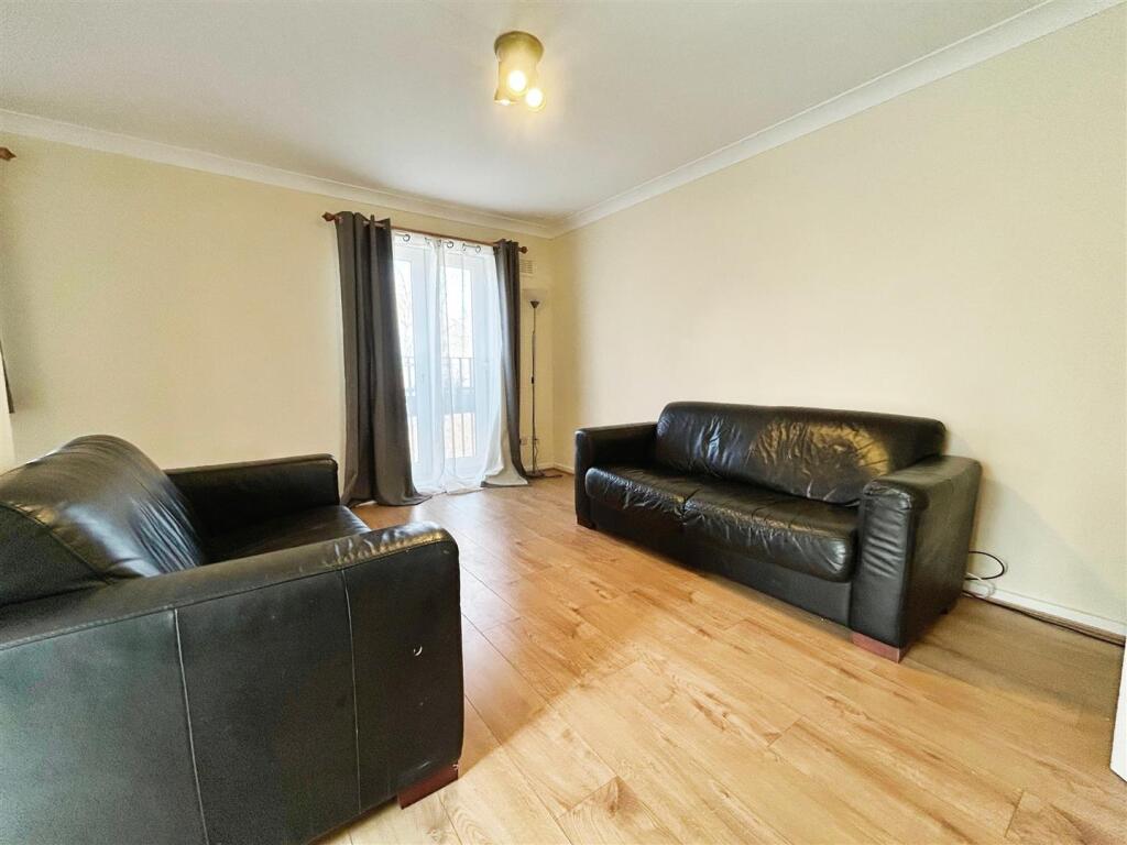 11f23ae2-lounge 201.jpg