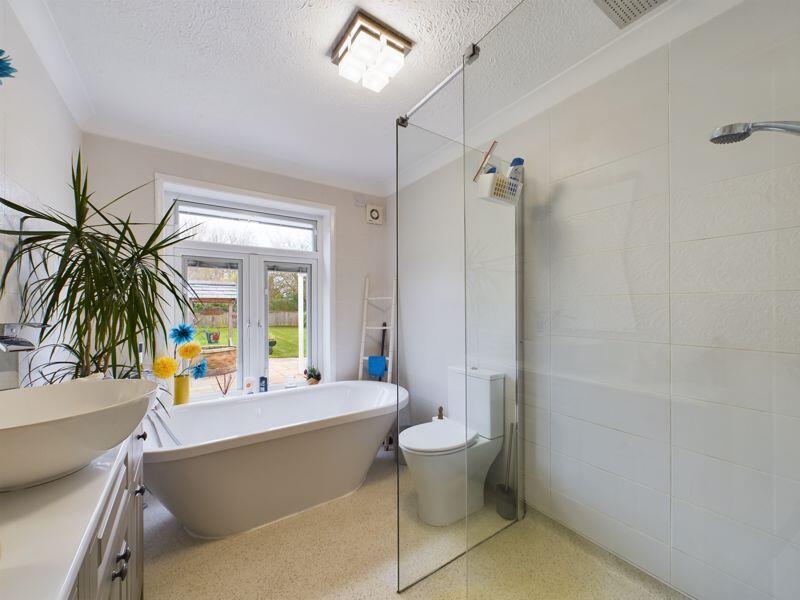 Family Bath &amp; Shower Room