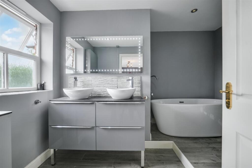 Ensuite