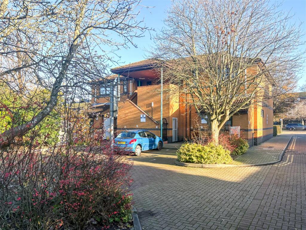 Wedgewood Drive, Cherry Hinton, CB1