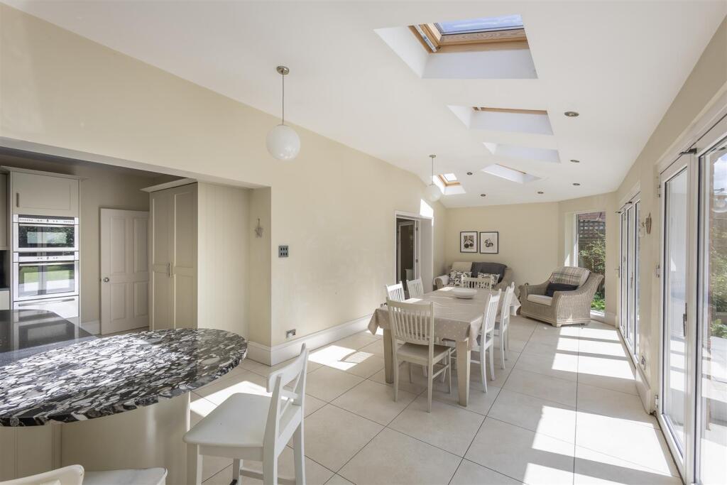 Open Plan Lounge/Diner