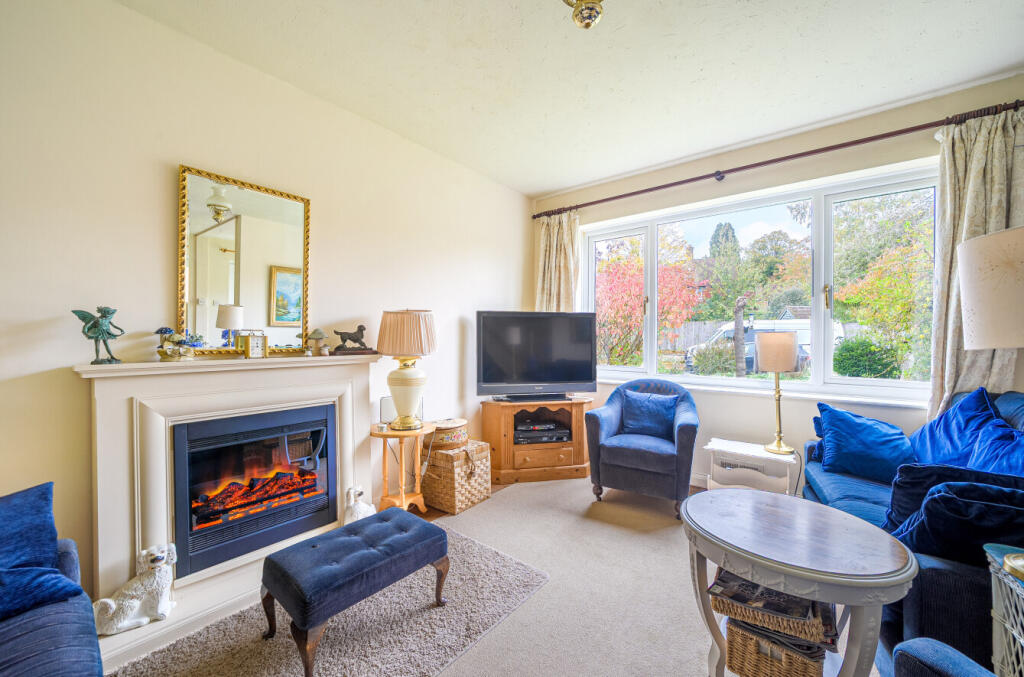 1365876-8-68ee2bd...