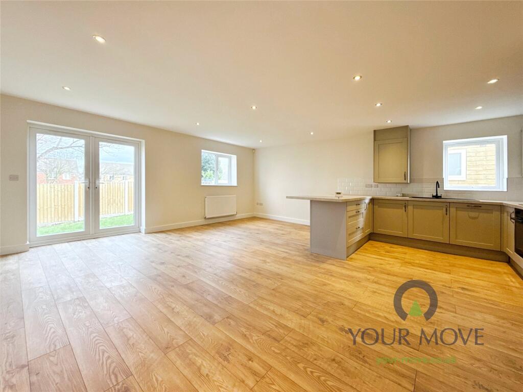 Kitchen/ Living