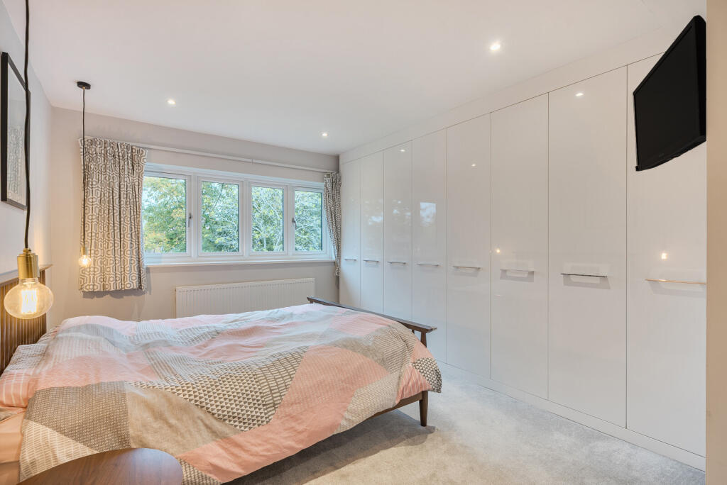 1365825-25-68ef6f...