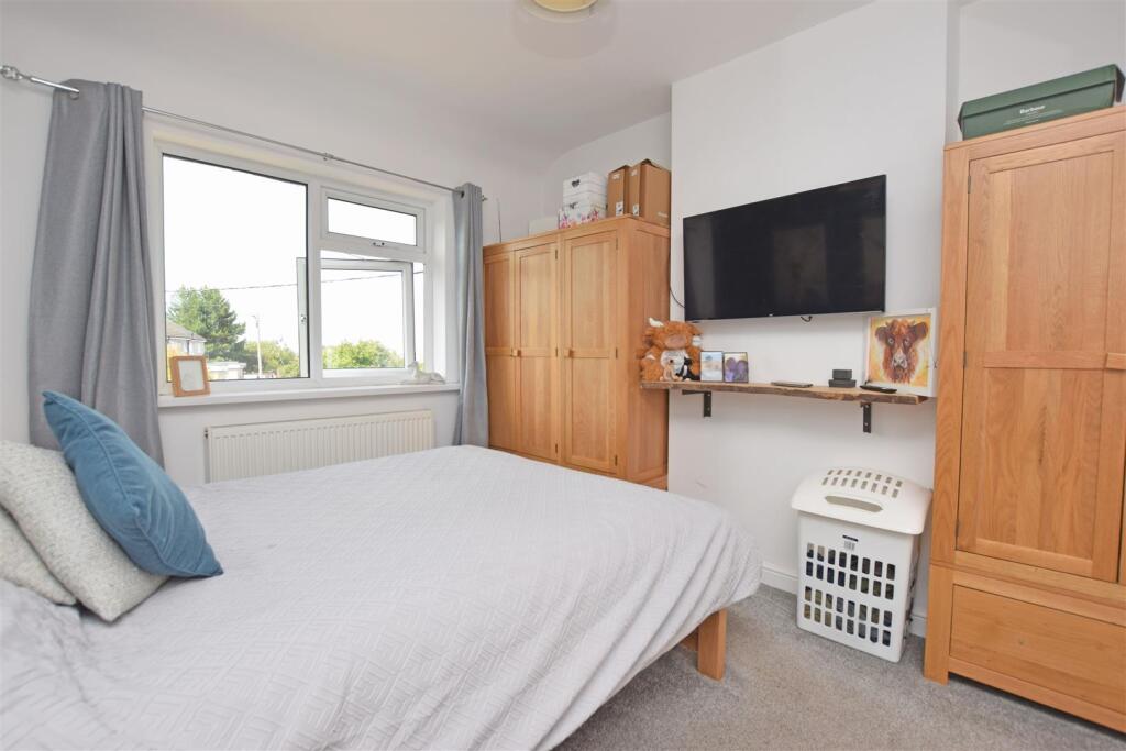 Bedroom.JPG