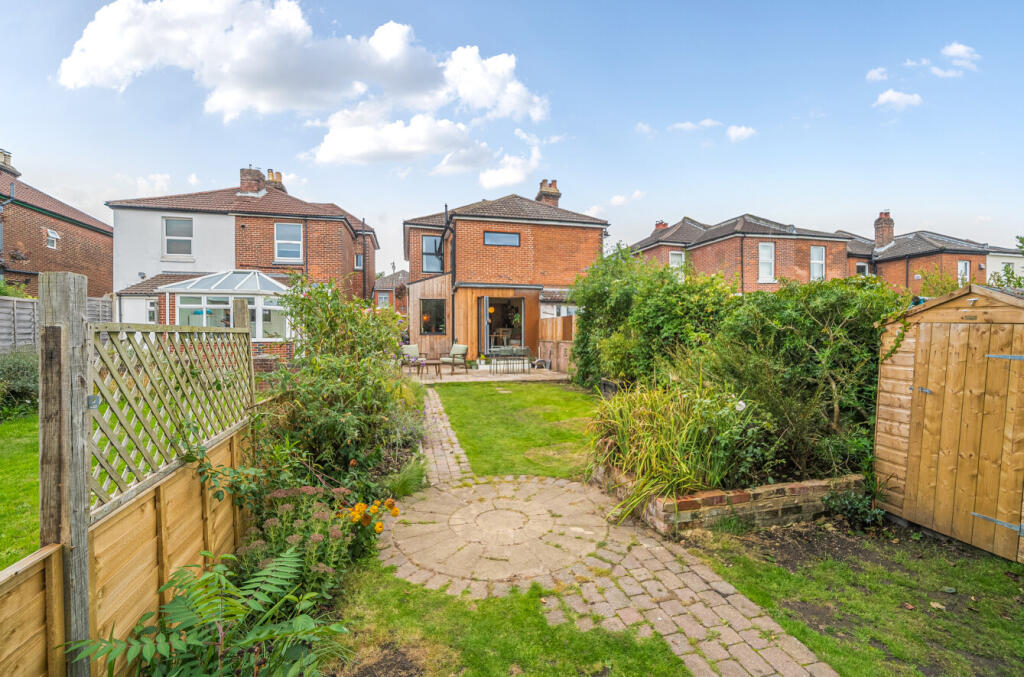 1355491-11-68c99d...