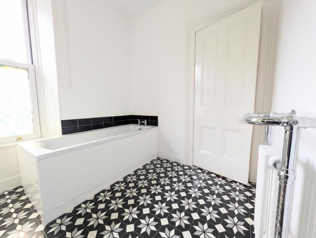 PXL_20241213_122414264.MP~2