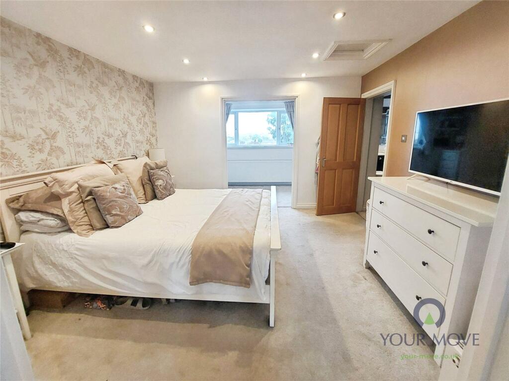 Main Bedroom