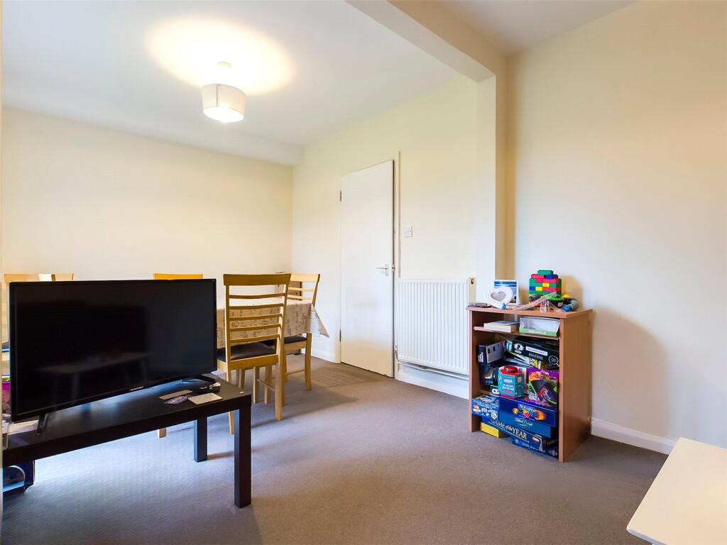 Lounge-House-To-Rent