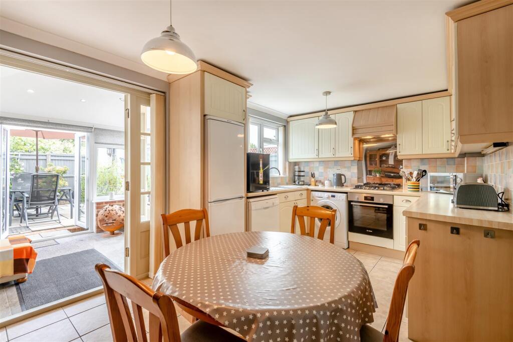 Kitchen/Breakfast Room