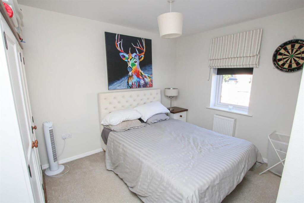 BEDROOM 2