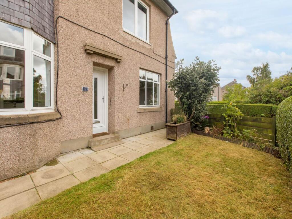 Front garden 2