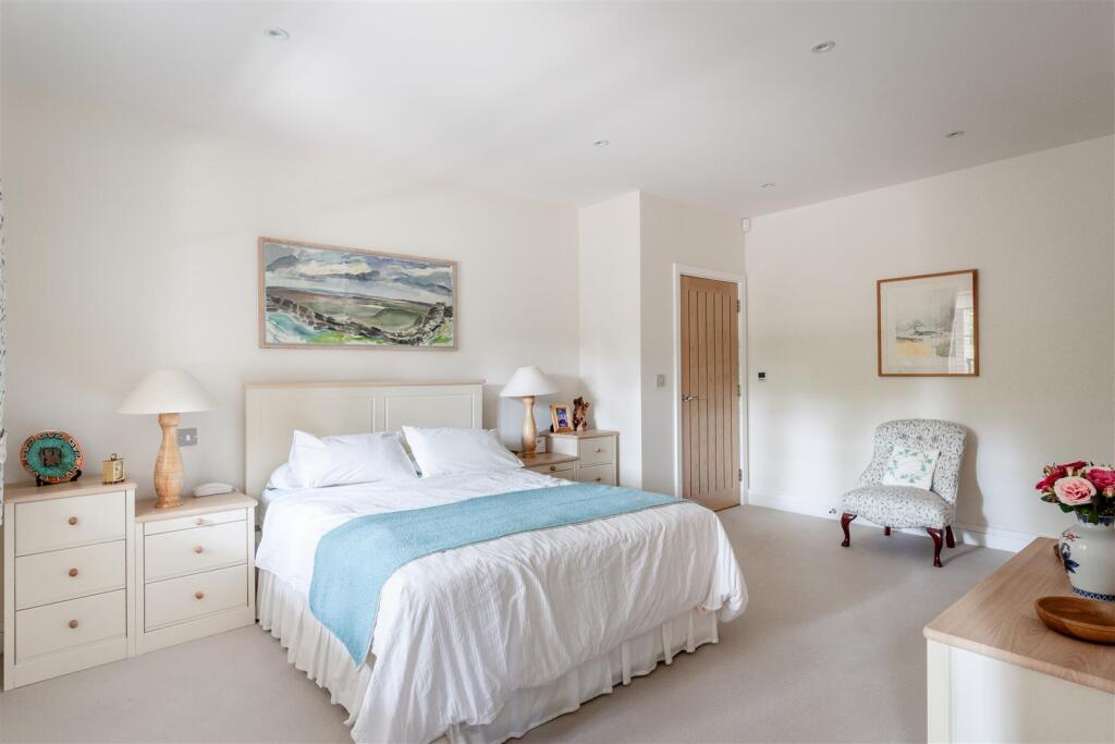 3 Oakfield House-22.jpg