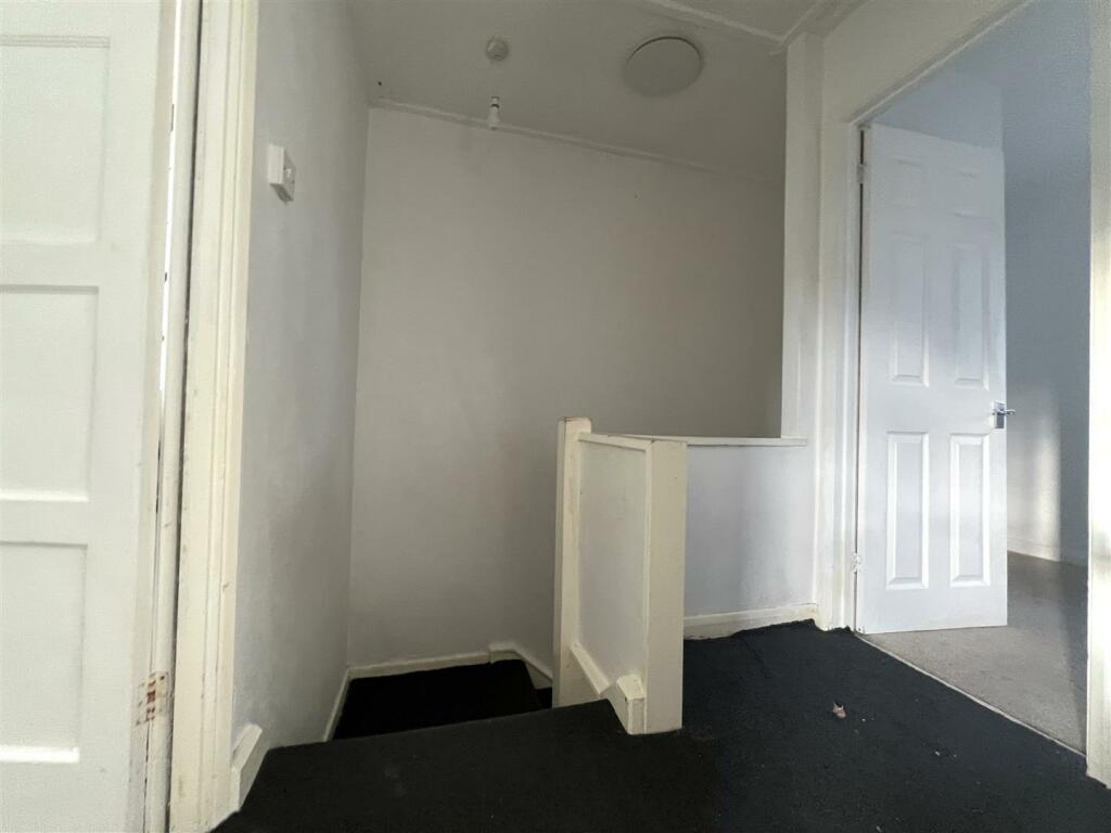 Landing &amp; Stairs