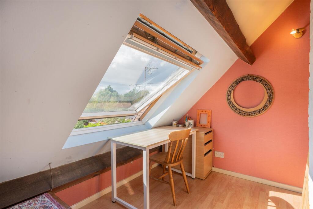 238 London Road-26.jpg