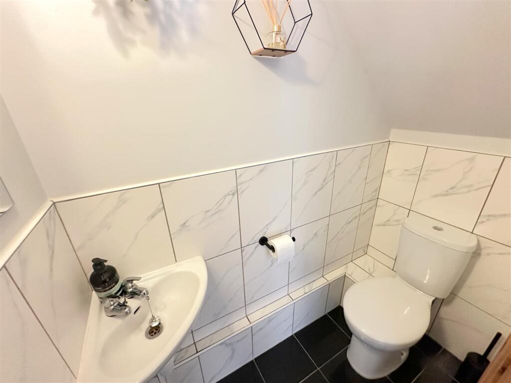 Cloakroom/WC