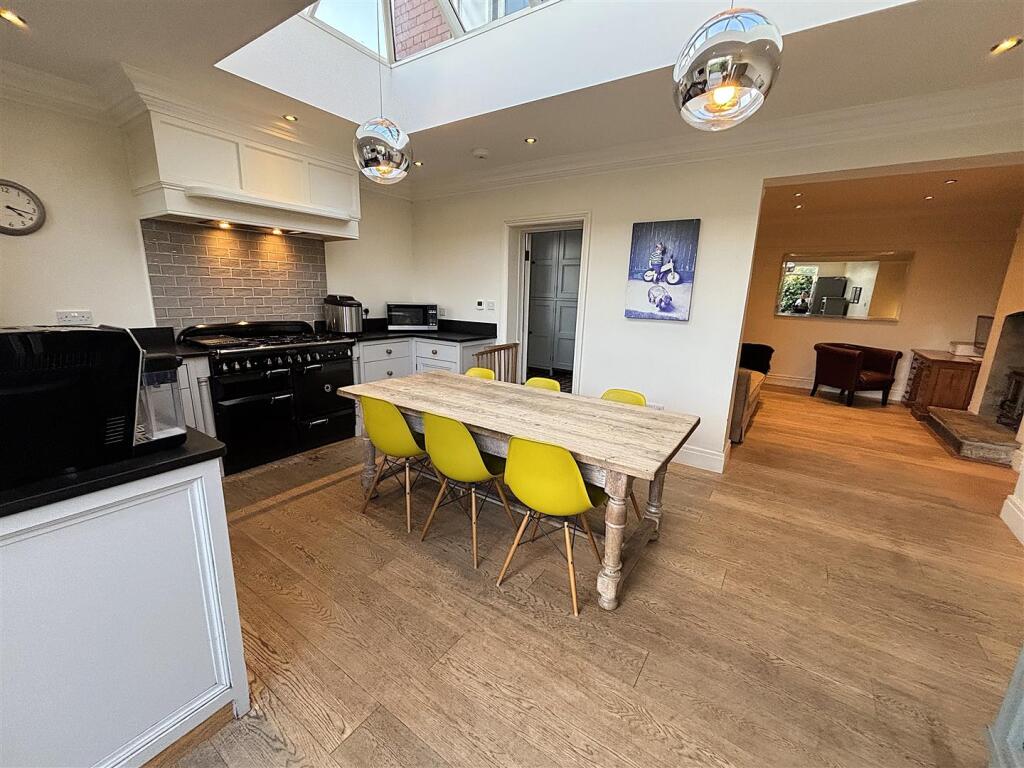 Kitchen Diner