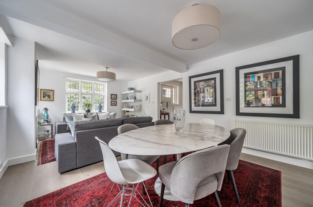 1358091-4-68d2bfb...