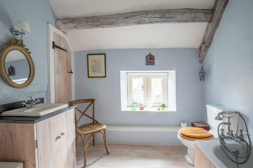 (Web)AveryCottage14-.jpg