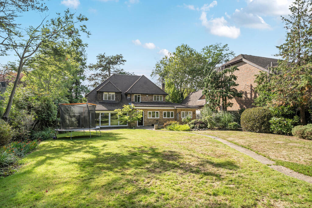 1349787-5-68baf2d...