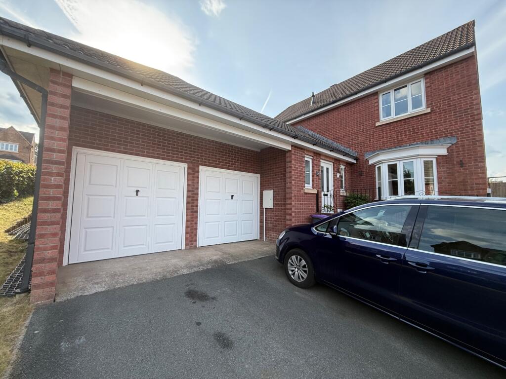 D5DB9690-0480-44DE-87A8-779B40637D42