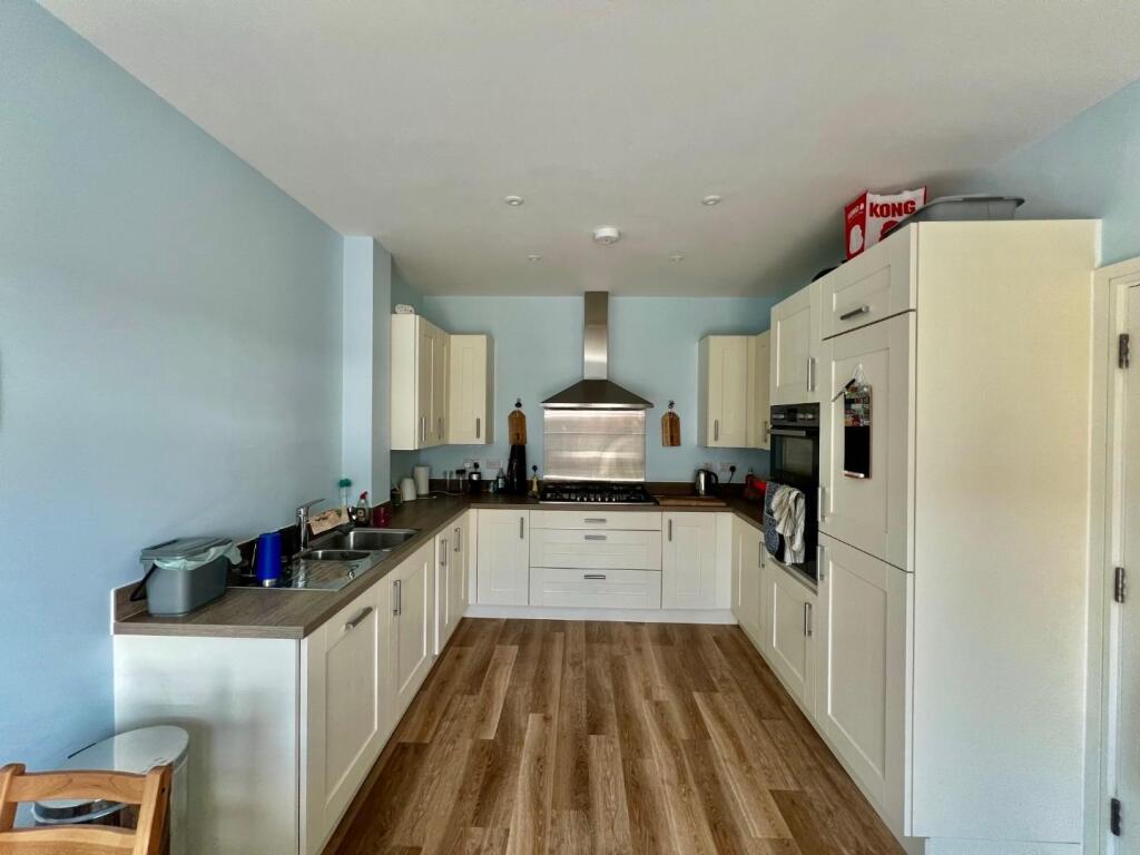 63 Lister Road - Kitchen 2..jpg