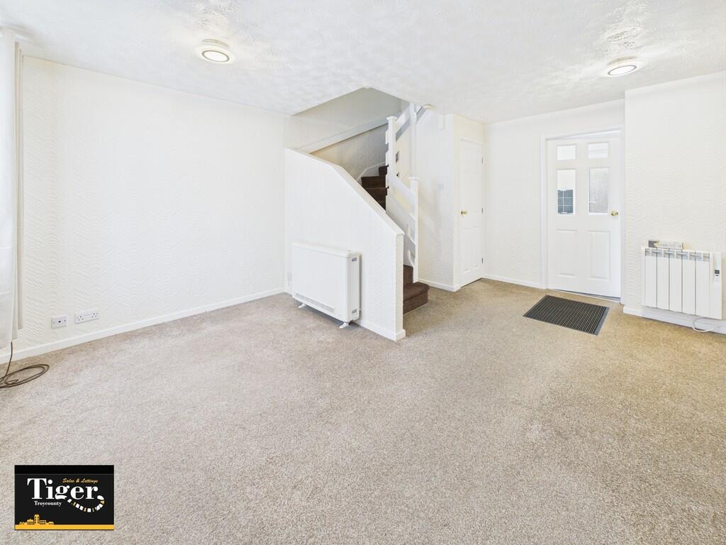 CAM02176G0-PR0739...