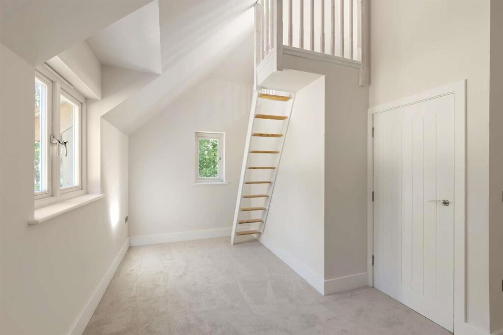 Oak Lodge, Dorking Road, Gomshall, GU5 9NY-26-1920