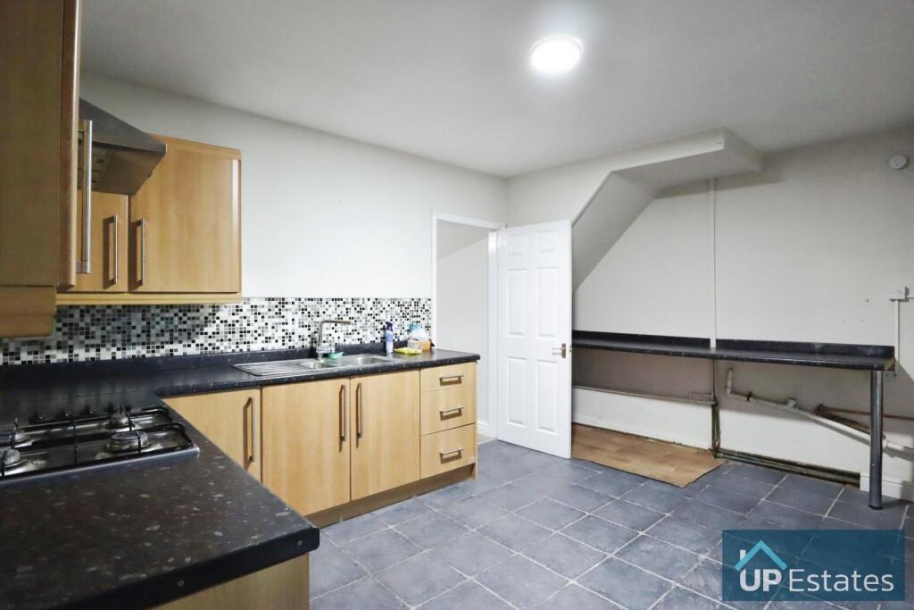 KITCHEN/ DINER