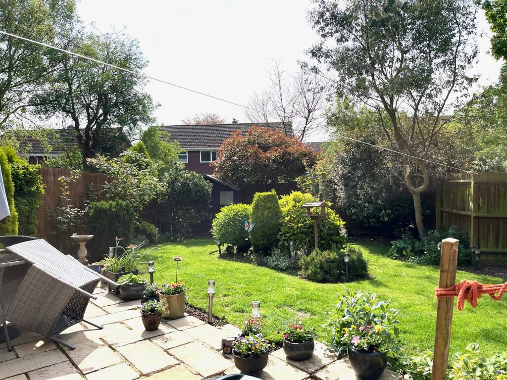 106 eaton drive (18).jpeg