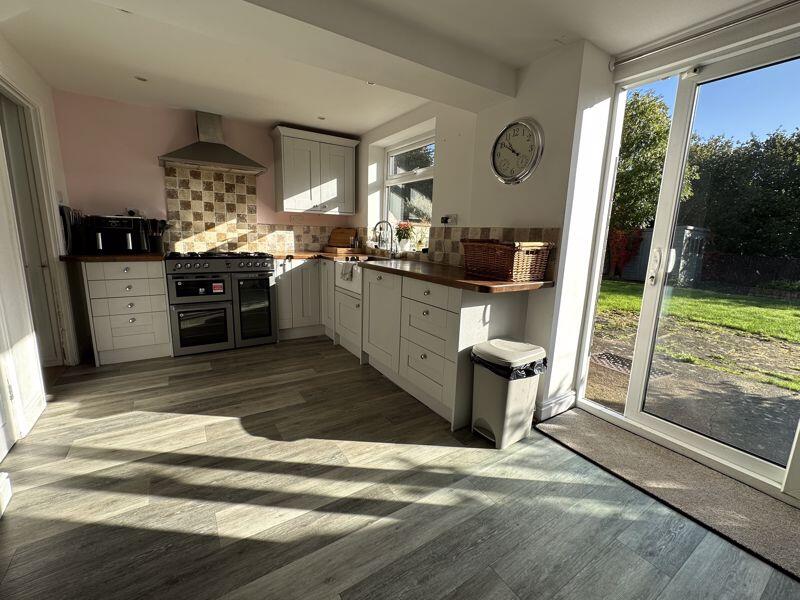 Kitchen/family room