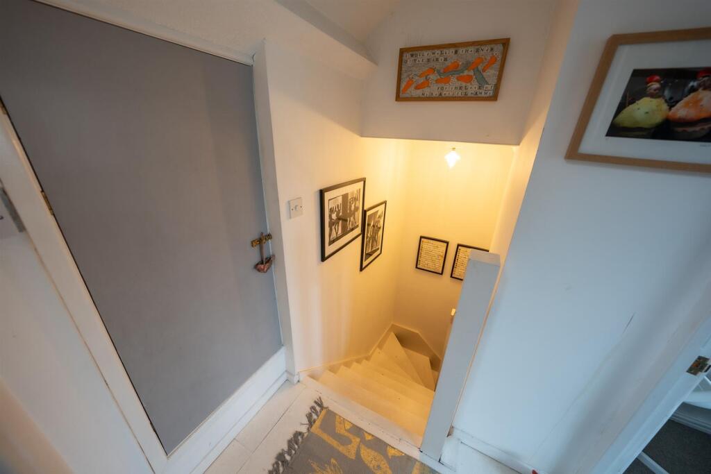 ACCOMMODATION SECOND FLOOR