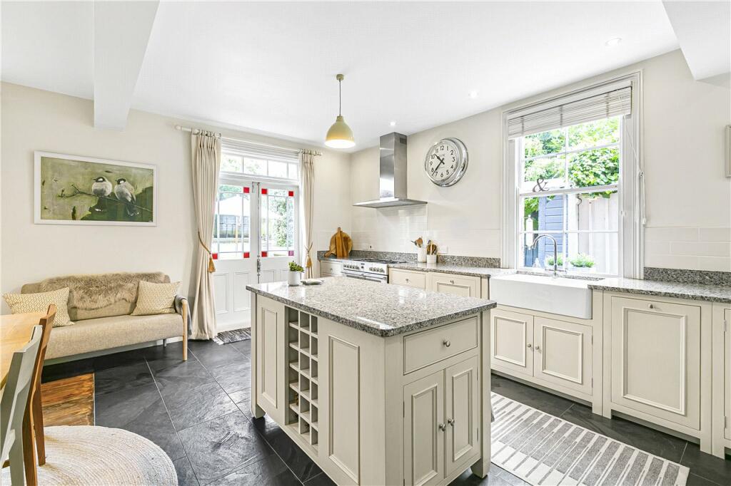 Kitchen/Dining