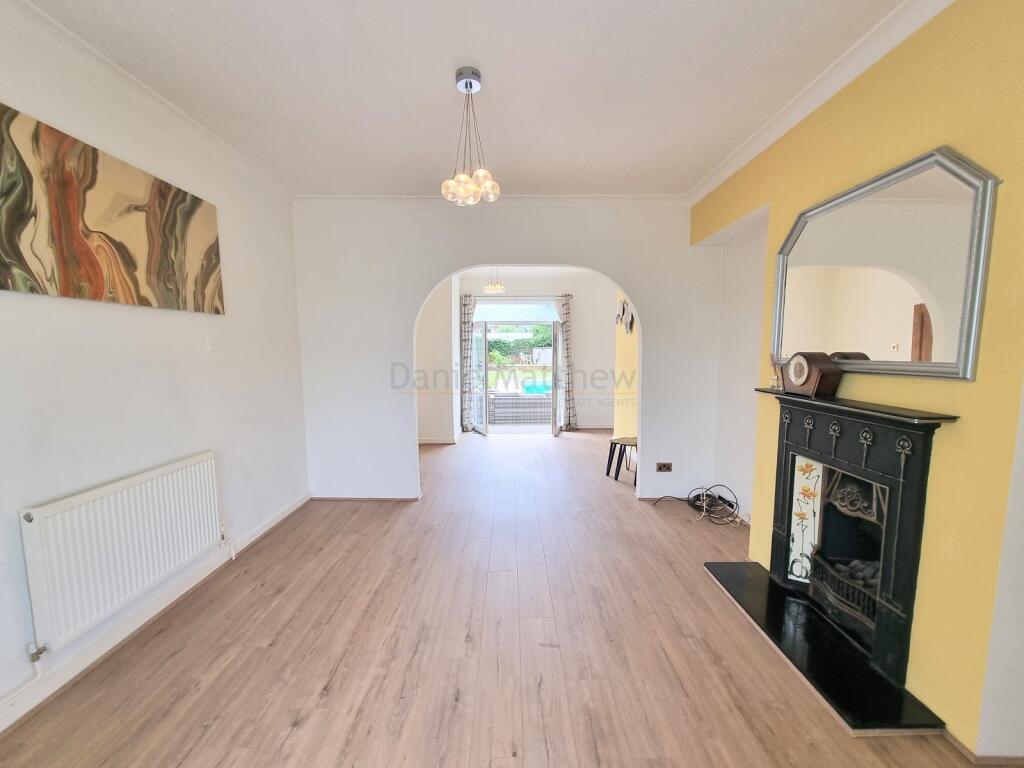 Lounge dining room