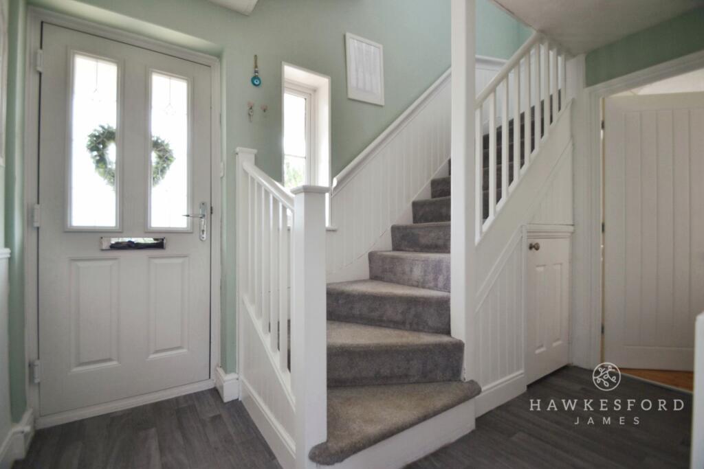 Taillour Close, Sittingbourne - Entrance hall