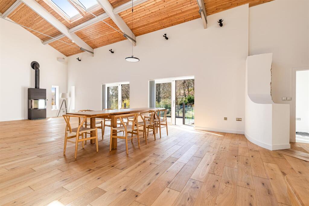 A28 - Higher Bowden Estate, Willow Bank - 250320.j