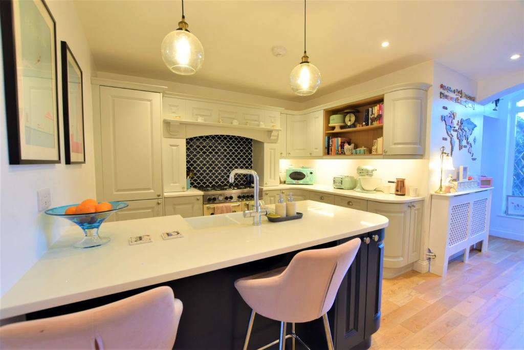 KITCHEN BREAKFAST ROOM